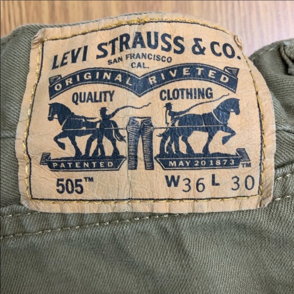 Like new Men’s 36/30 Levi’s 505 100% cotton jeans - Picture 3 of 5